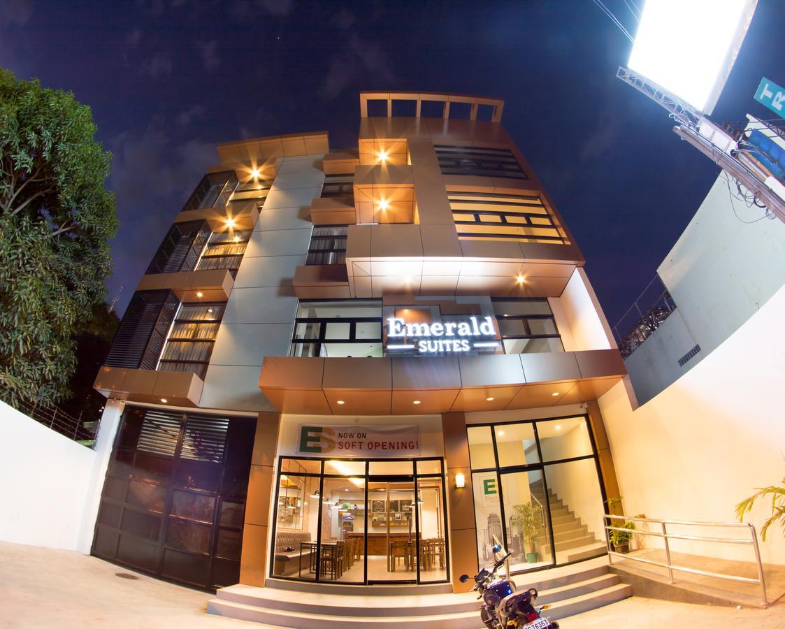 Emerald Suites Cdo カガヤン・デ・オロ エクステリア 写真