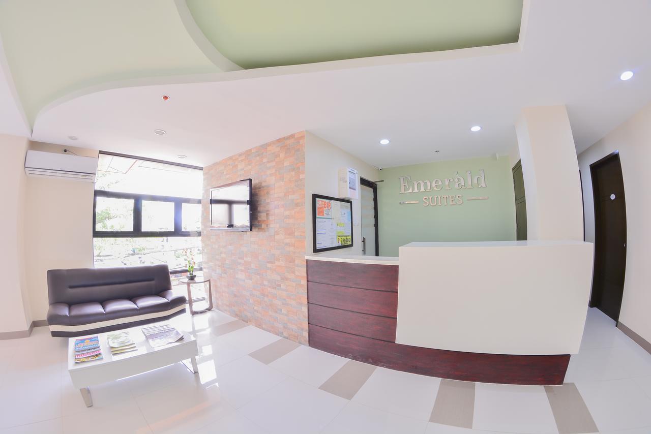 Emerald Suites Cdo カガヤン・デ・オロ エクステリア 写真
